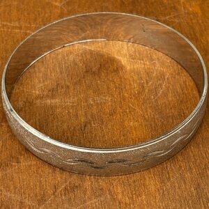 Silver Wave-Engraved Metal Bangle Bracelet